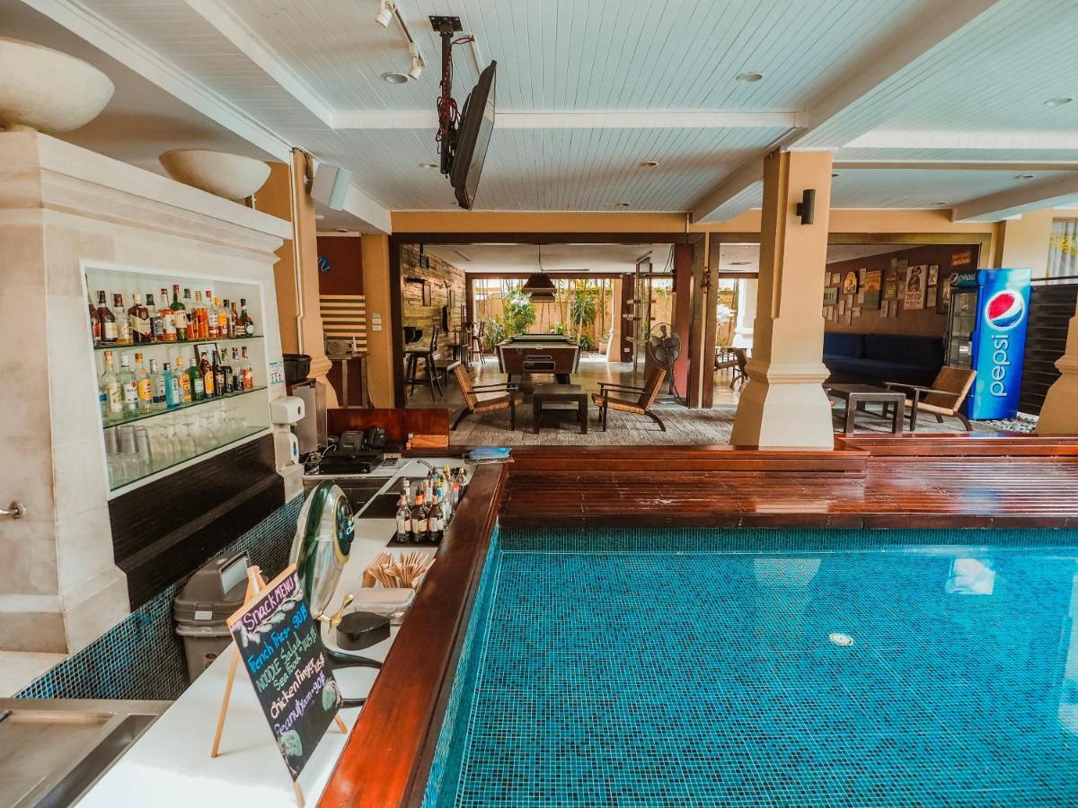 Burasari Phuket Resort & Spa Екстер'єр фото