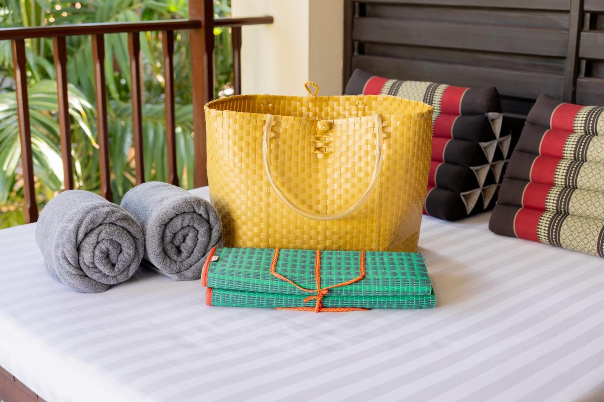 Burasari Phuket Resort & Spa Екстер'єр фото